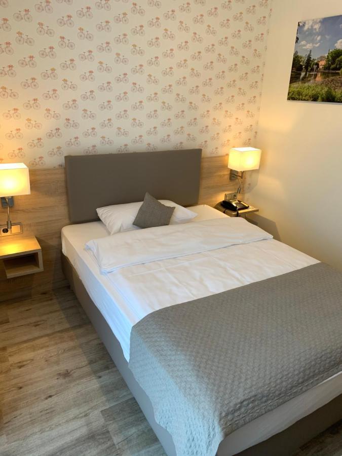 Hotel Fallersleber Spieker Βόλφσμπουργκ Εξωτερικό φωτογραφία